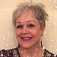 Candee Paredes's profile image