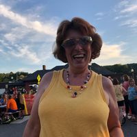 Debra Robar's profile image