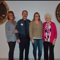 Becky Woolwine Warren's profile image