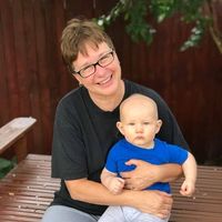 Julia Hayes's profile image