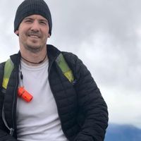 Travis Snyder's profile image
