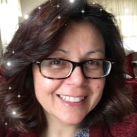 Betsy Flores's profile image