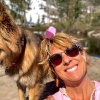 Carolyn Elliott's profile image