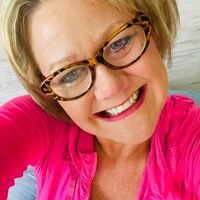 Shannon Comer's profile image