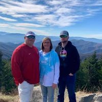 April Bendall Woods's profile image