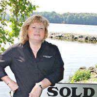 Karen Davis's profile image