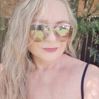 Sandy Louise's profile image