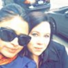 Lesley's profile image