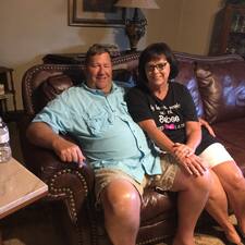 Beverly's profile image