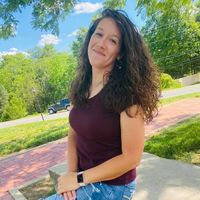 Emily Woosley's profile image
