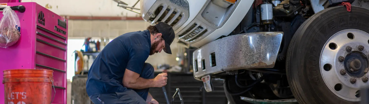 303 Truck Repair's cover image