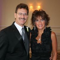Lisa Groves's profile image