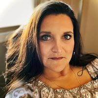 Angela Walls's profile image