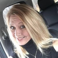 Vickie Saville's profile image