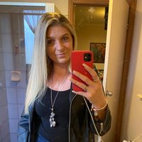 Andrea Villarroel's profile image