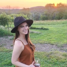 Laura's profile image