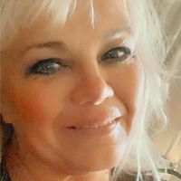 Laura Laux's profile image