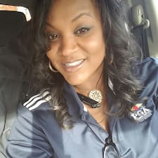 Lynette's profile image