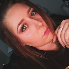 Richelle's profile image