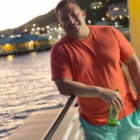 Robert Castellon's profile image