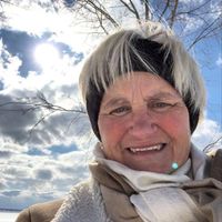 Joanne De Jong's profile image