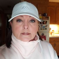 Celeste Sinawski's profile image