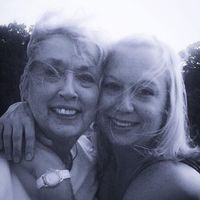 April Mitchell's profile image