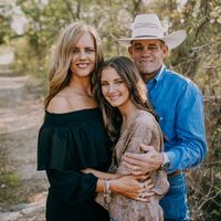Taylor McGinnis Hubbard's profile image