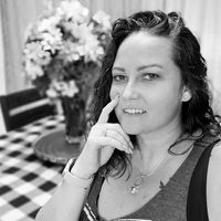 Angie Rios's profile image