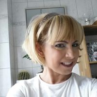 Elizabeth Richardson's profile image