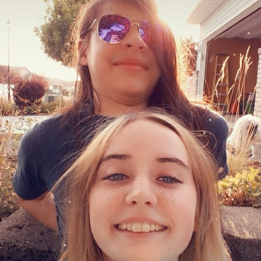 yikeshazel's profile image