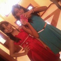 Arely Lares's profile image