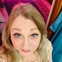 Debbie Salmon's profile image