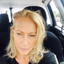 Deborah's profile image