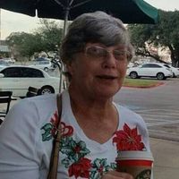 Rose Combs's profile image