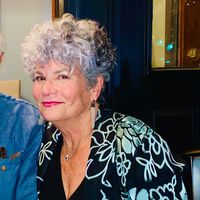 Lenore Stern's profile image