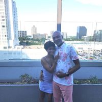 Carol Santos's profile image