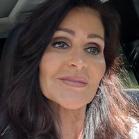 Laura Williams- Hanlon's profile image