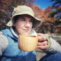 Amy Millios's profile image