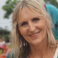 Suzanne Ryan's profile image