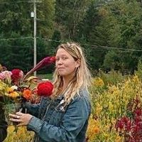 Becky Paris's profile image