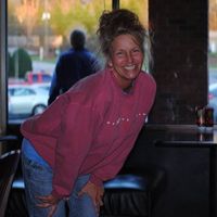 Lisa E Clark's profile image