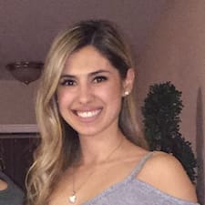 Roxanna's profile image