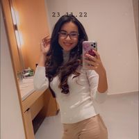 Alina Rosales's profile image