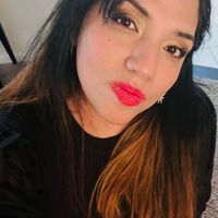 Nohemi Es's profile image