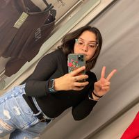 Valerie De La Garza's profile image