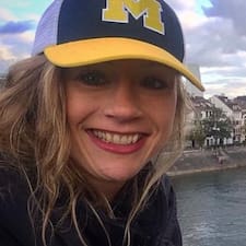 Laura's profile image