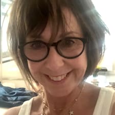 Suzanne's profile image