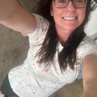 Shelly Larson's profile image