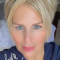 Jacqueline Ross's profile image